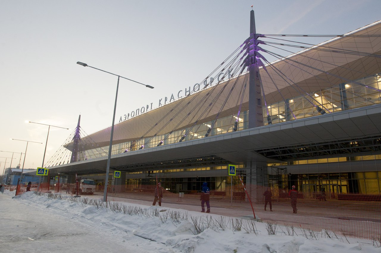 Красноярск международный. Красноярский аэропорт Емельяново. Аэропорт Красноярск Международный терминал. Емельяново Красноярский край аэропорт. Новый аэропорт Красноярск.