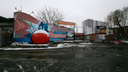 «Года через два будет нарасхват»: здание первого боулинг-клуба в Челябинске выставили на продажу