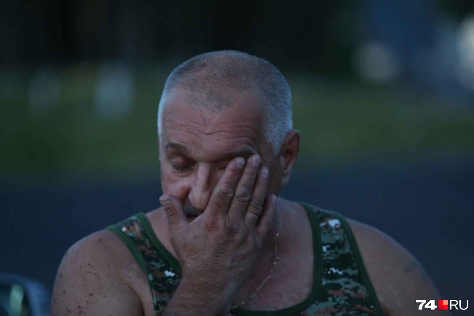 Водитель бензовоза Юрий пока не понимает, как он выжил в этой аварии и почему не остановился автобус Водитель бензовоза Юрий пока не понимает, как он выжил в этой аварии и почему не остановился автобус