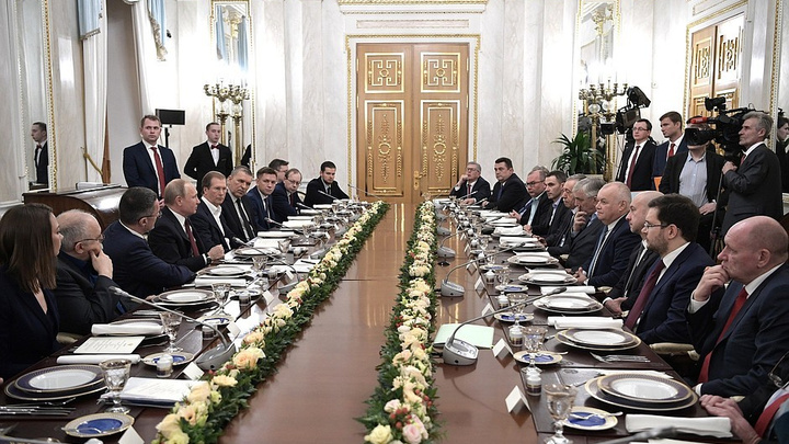 Владимир Путин встретился в Кремле с руководителями российских СМИ