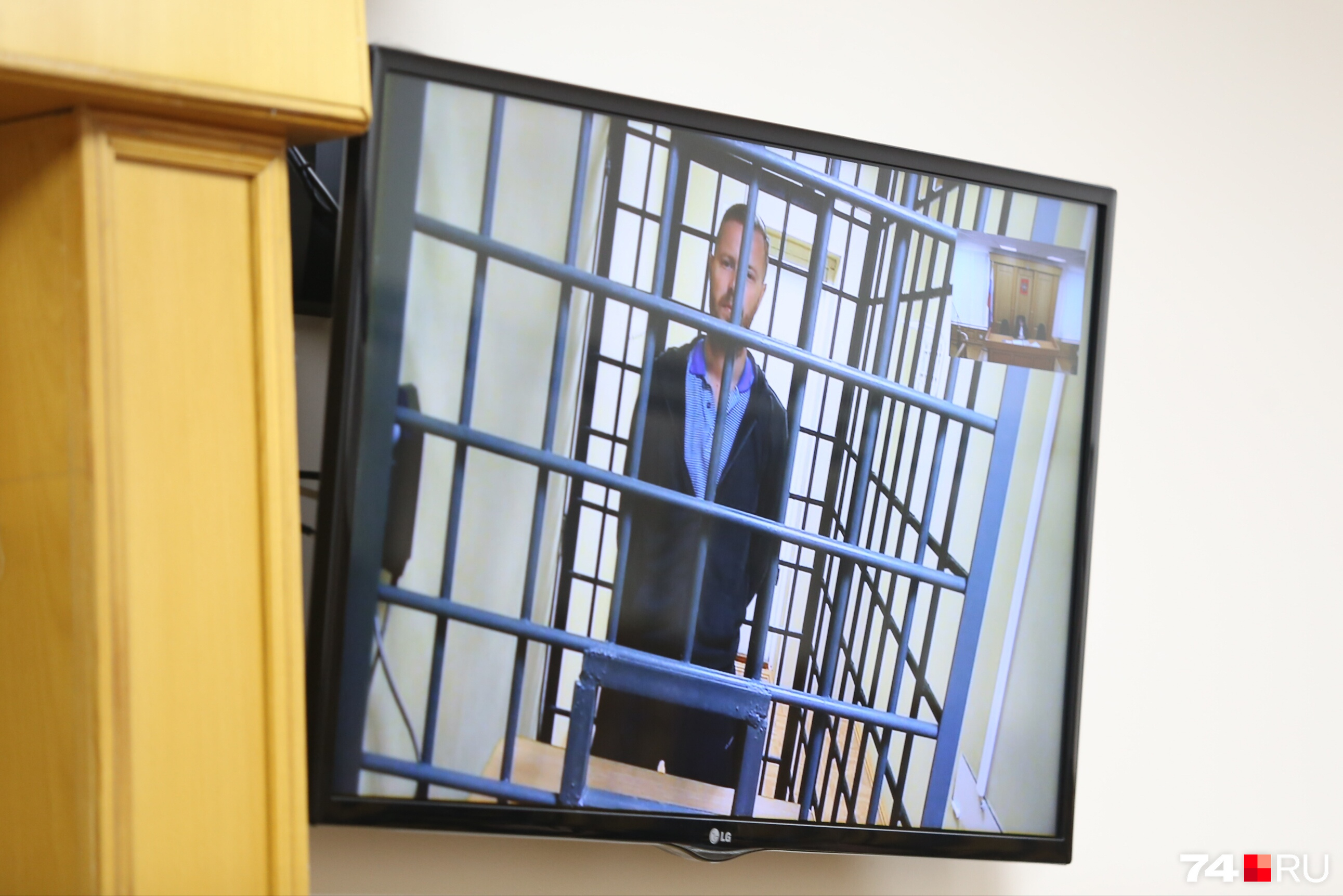 За мошенничество в особо крупном размере Антону Бахаеву грозит до 10 лет лишения свободы