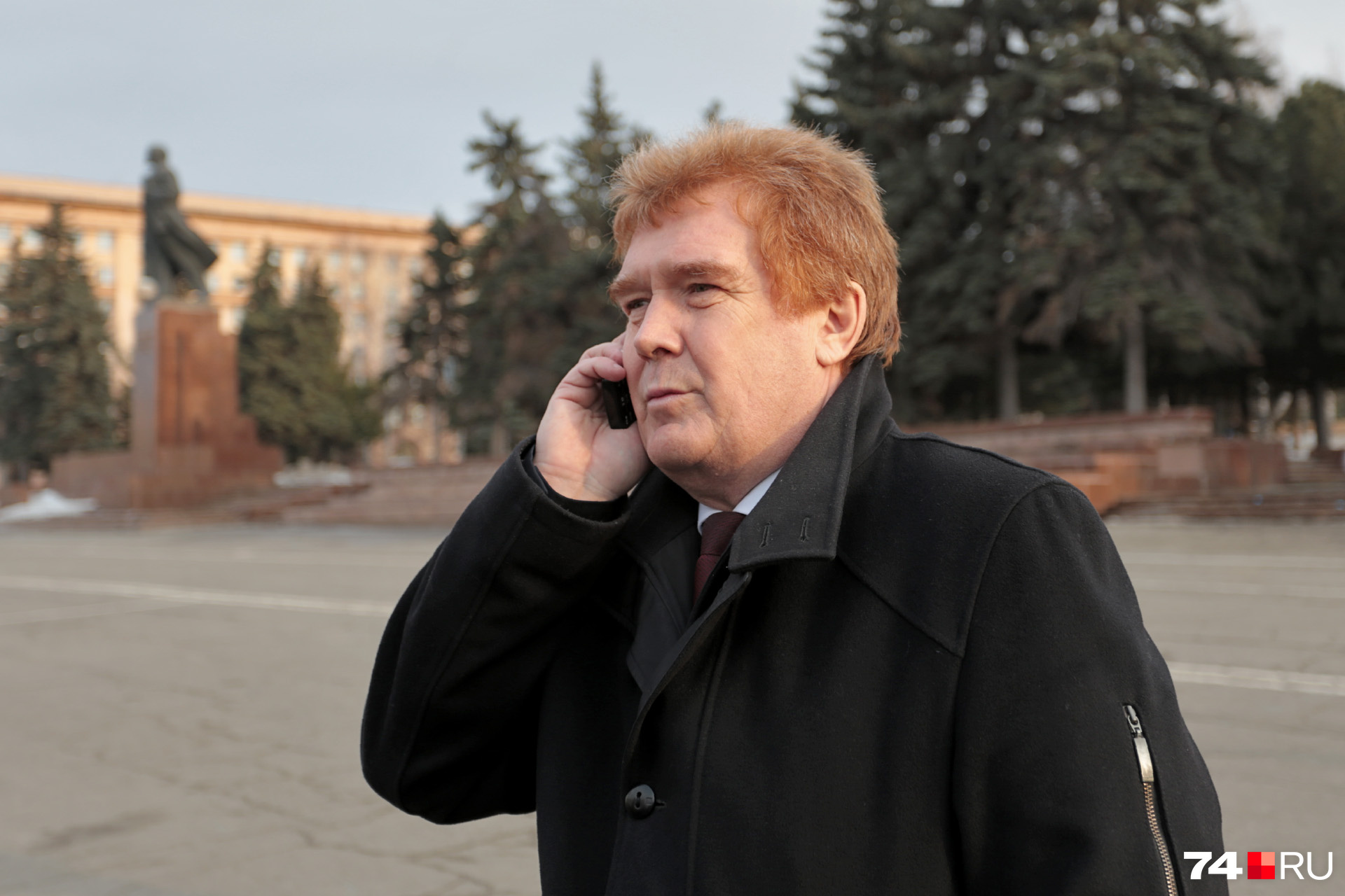 А мэру Челябинска Владимиру Елистратову — галстук А мэру Челябинска Владимиру Елистратову — галстук