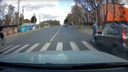«Бежал по переходу и смотрел в другую сторону»: появилось видео ДТП с пешеходом в Тольятти