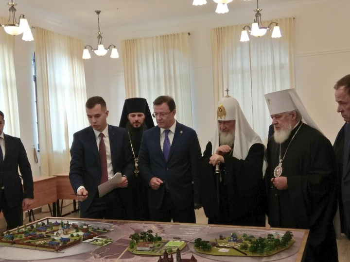 Идею <a href="https://63.ru/text/culture/66249676/" target="_blank" class="_">благословил</a> патриарх Кирилл во время визита в регион в сентябре 2019 года