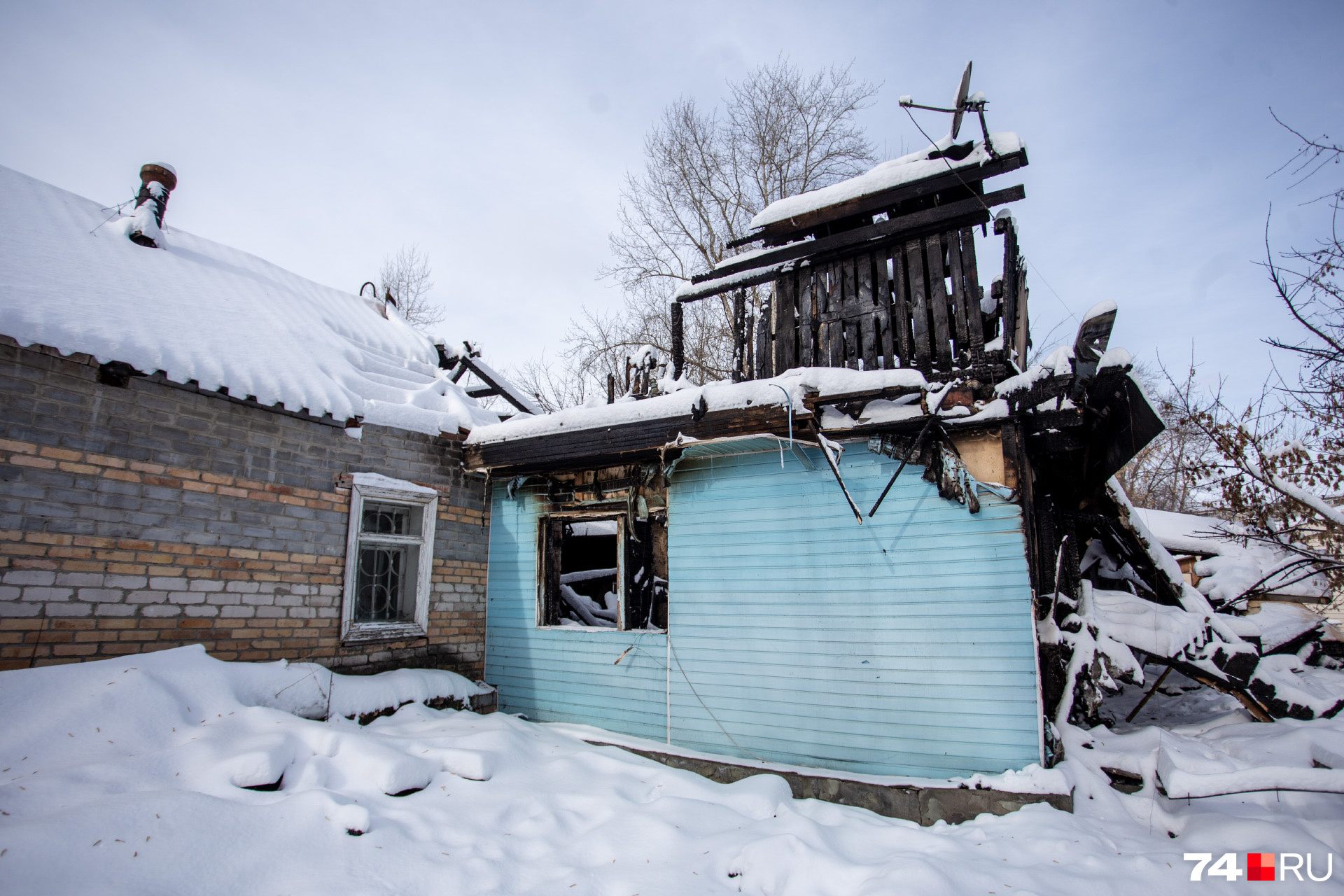 В марте на участке Геннадия сгорел дом