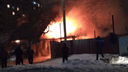 Видео: страшный пожар на Добролюбова уничтожил три дома