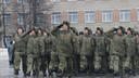 Военные начали репетировать Парад Победы — до 9 Мая они дважды выйдут на площадь Ленина