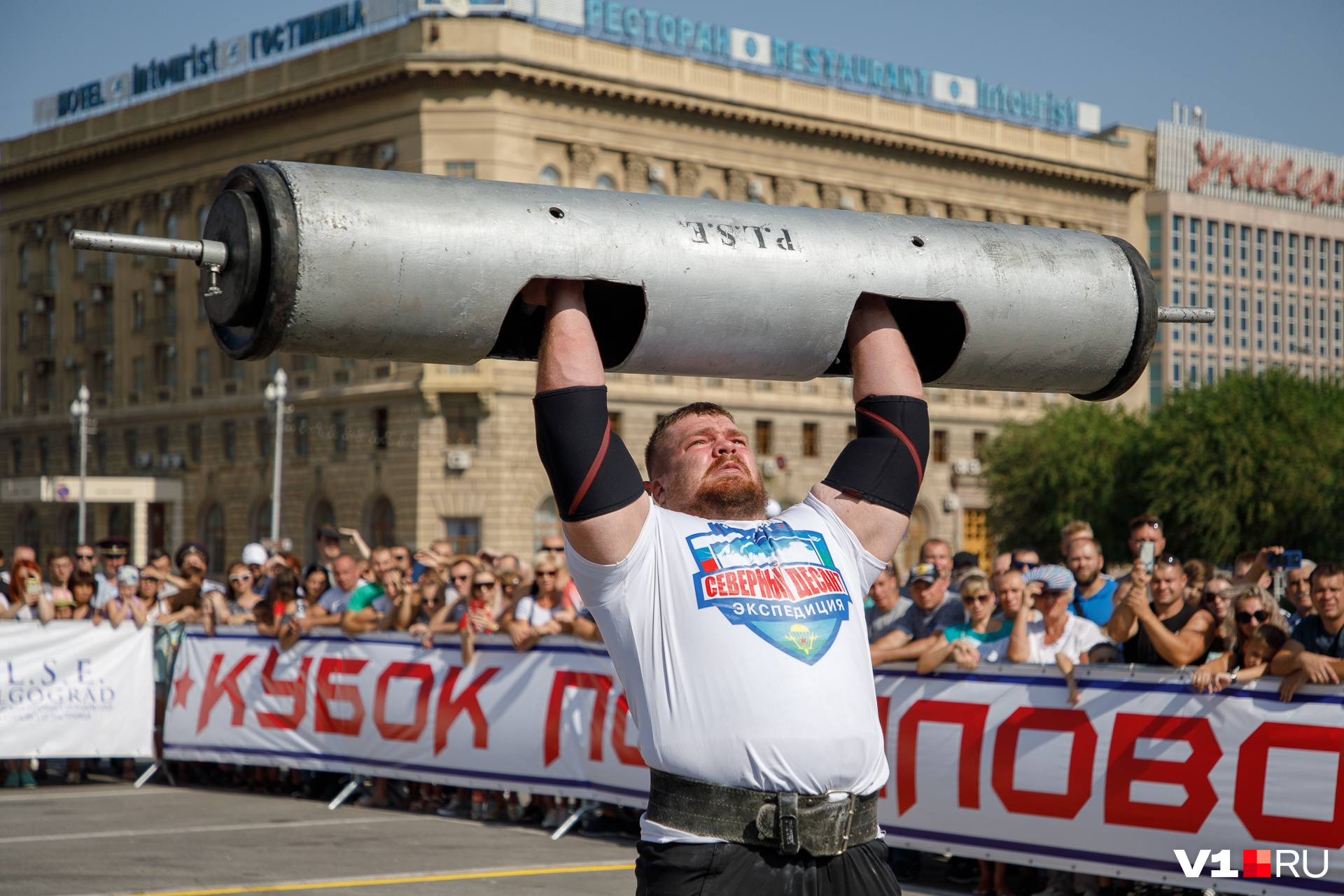 Страна сильна людьми. Самый сильный человек в России. Самый чильный человек в Росси. Самый сильный человек в мире в России. Самый сильный человек России 2012.