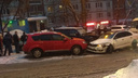 «Встали в километровую пробку!»: на Пензенской столкнулись 7 иномарок