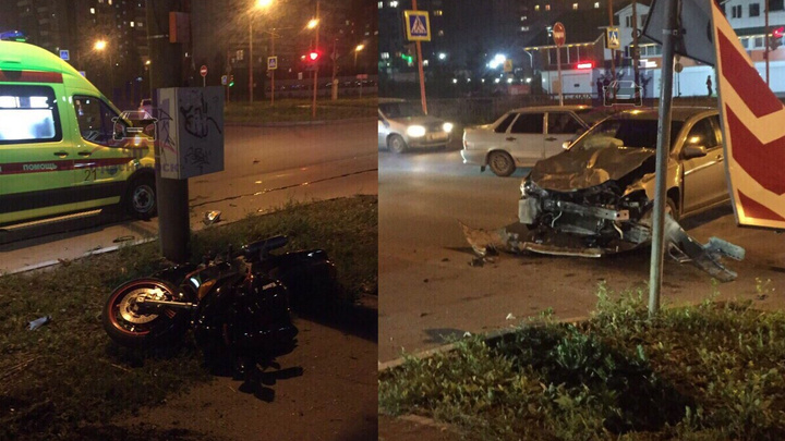 Мотоциклист влетел в дорожный знак после столкновения с авто. Погибла девушка