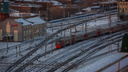 Долго ждали электричку: на железной дороге объяснили, почему люди опоздали на работу в Новосибирске