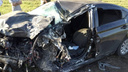 Не осталось живого места: водитель «Хендай-Солярис» погиб после столкновения с грузовиком