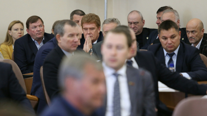 Единогласно: челябинские депутаты приняли отставку Тефтелева и назначили временного мэра Челябинска