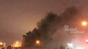 В Ростове на рынке «Фортуна» загорелись торговые павильоны