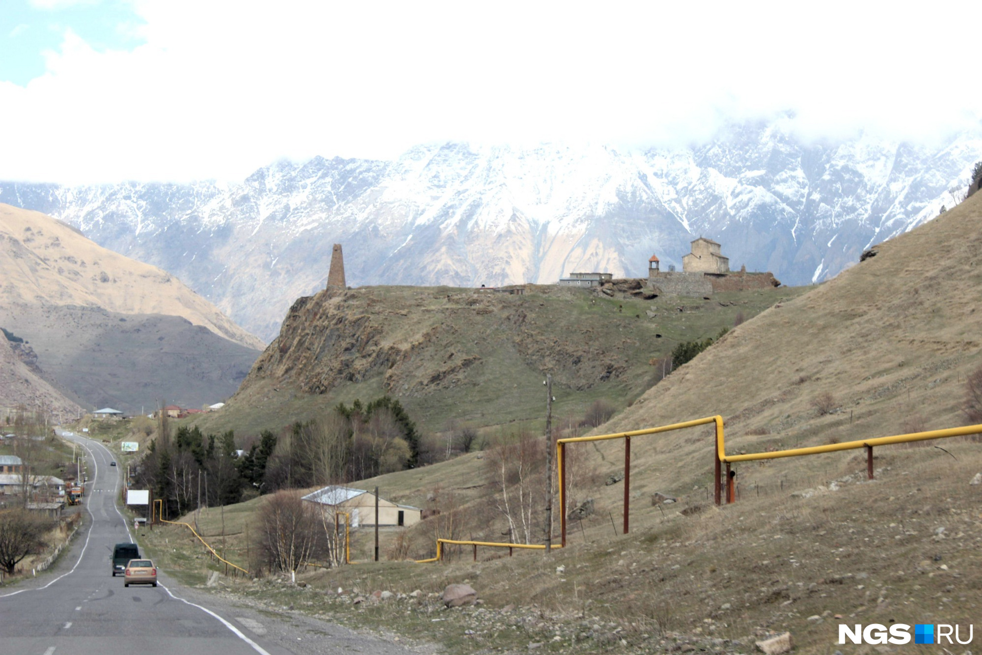 Военно-Грузинская дорога, ведущая от Тбилиси на север. Фото Стаса Соколова