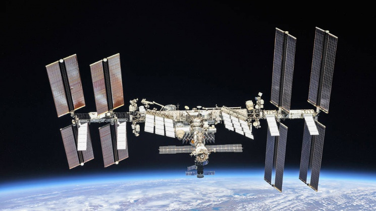 «Космонавт может позвонить на любой телефон на Земле»: как устроена работа МКС