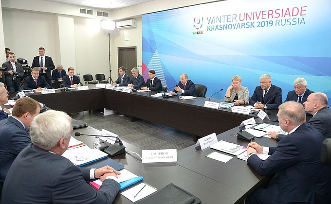 На сайте президента уже появилась подробная стенограмма совещания о подготовке к Универсиаде в Красноярске. 