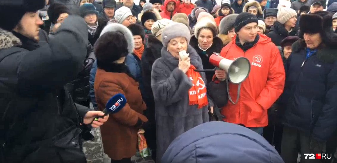 Казанцева говорит о том, что последней уйдёт с Центральной площади, чтобы никого из тюменцев не задержали Казанцева говорит о том, что последней уйдёт с Центральной площади, чтобы никого из тюменцев не задержали