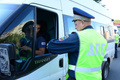 Почему хамит маршрутчик: 74.ru задал неудобные вопросы чиновникам и перевозчикам