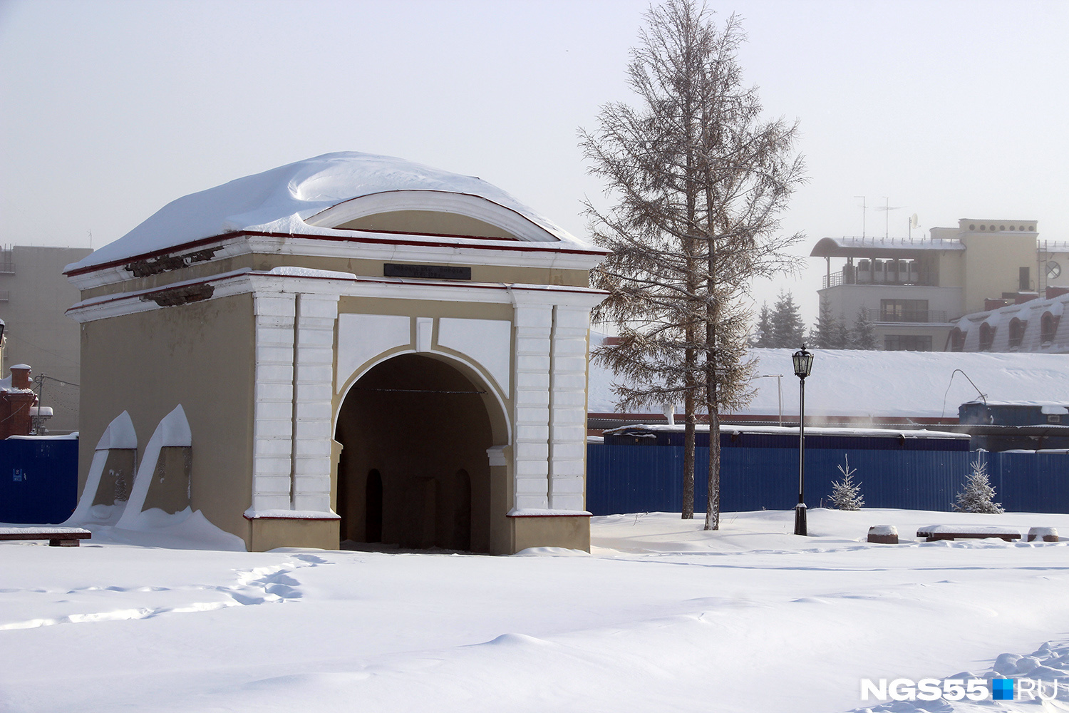 Через Тобольские ворота Достоевский выходил к Иртышу, где ему приходилось целыми днями работать