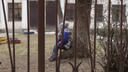 «Головой о тумбочку»: воспитателя челябинского центра помощи детям осудили за рукоприкладство
