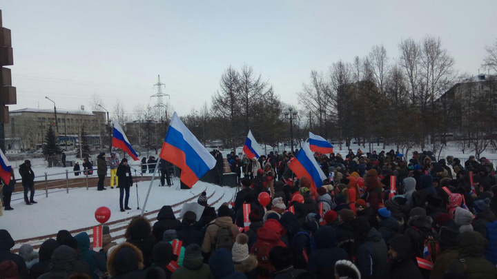 На митинг сторонников Навального в Красноярске пришли 300 человек