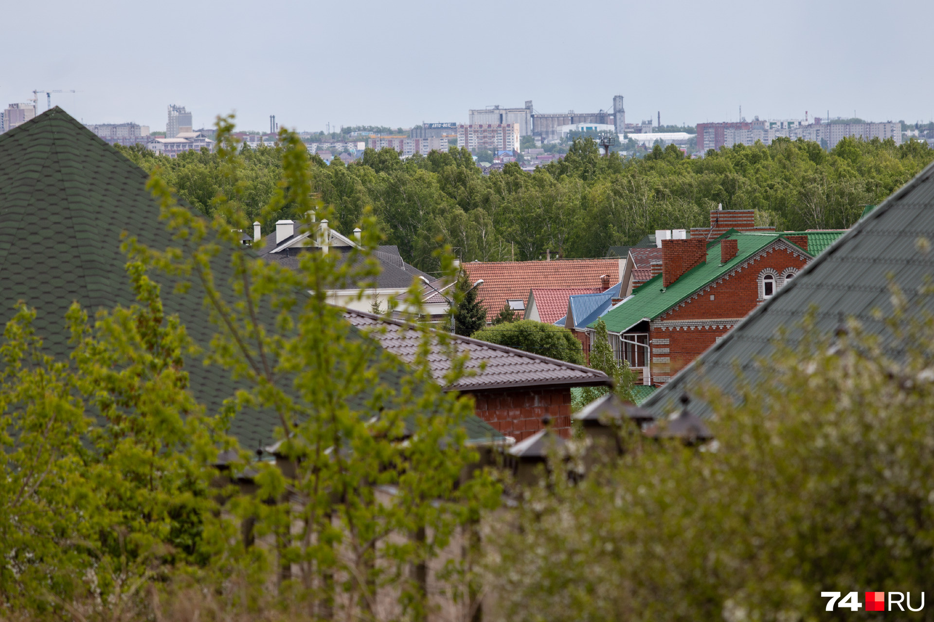 Из некоторых домов Тарасовки видно остальной Челябинск