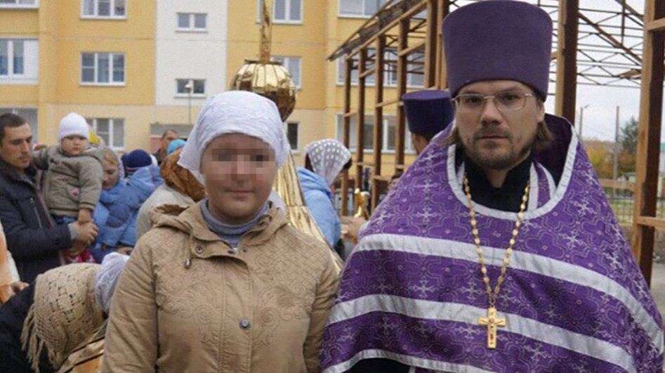 В аварии погибли священник Кирилл Шаламов и его 16-летняя дочь. С ними простятся 2 марта В аварии погибли священник Кирилл Шаламов и его 16-летняя дочь. С ними простятся 2 марта