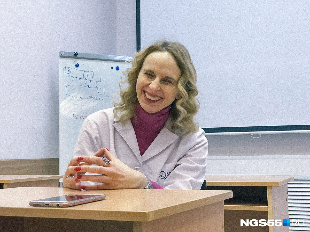 Сейчас Анна делится своим опытом с другими врачами — она ведет лекции в центре повышения квалификации работников здравоохранения