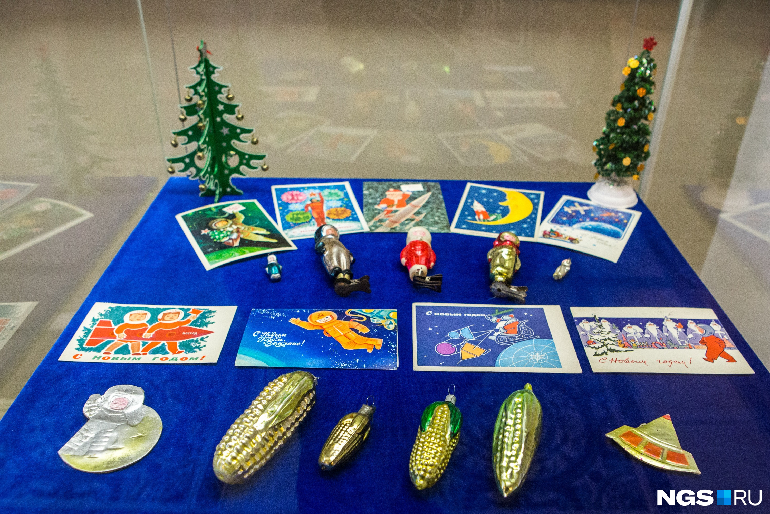 Символ хрущёвской эпохи — кукуруза — воплотилась и в праздничном декоре