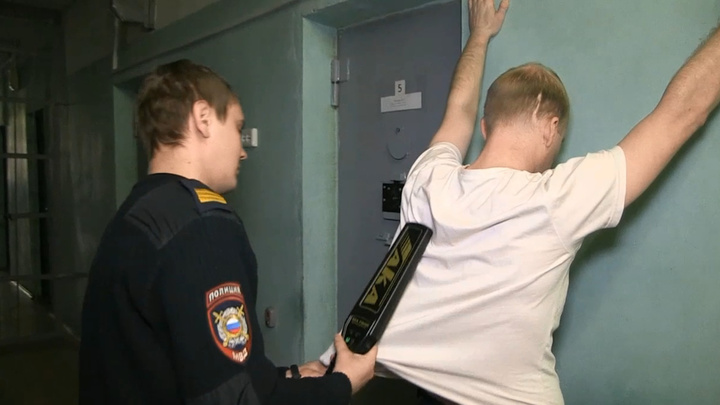 «Был пьян и глуп»: в Екатеринбурге задержали лжеминера, из-за которого эвакуировали «Эльдорадо»