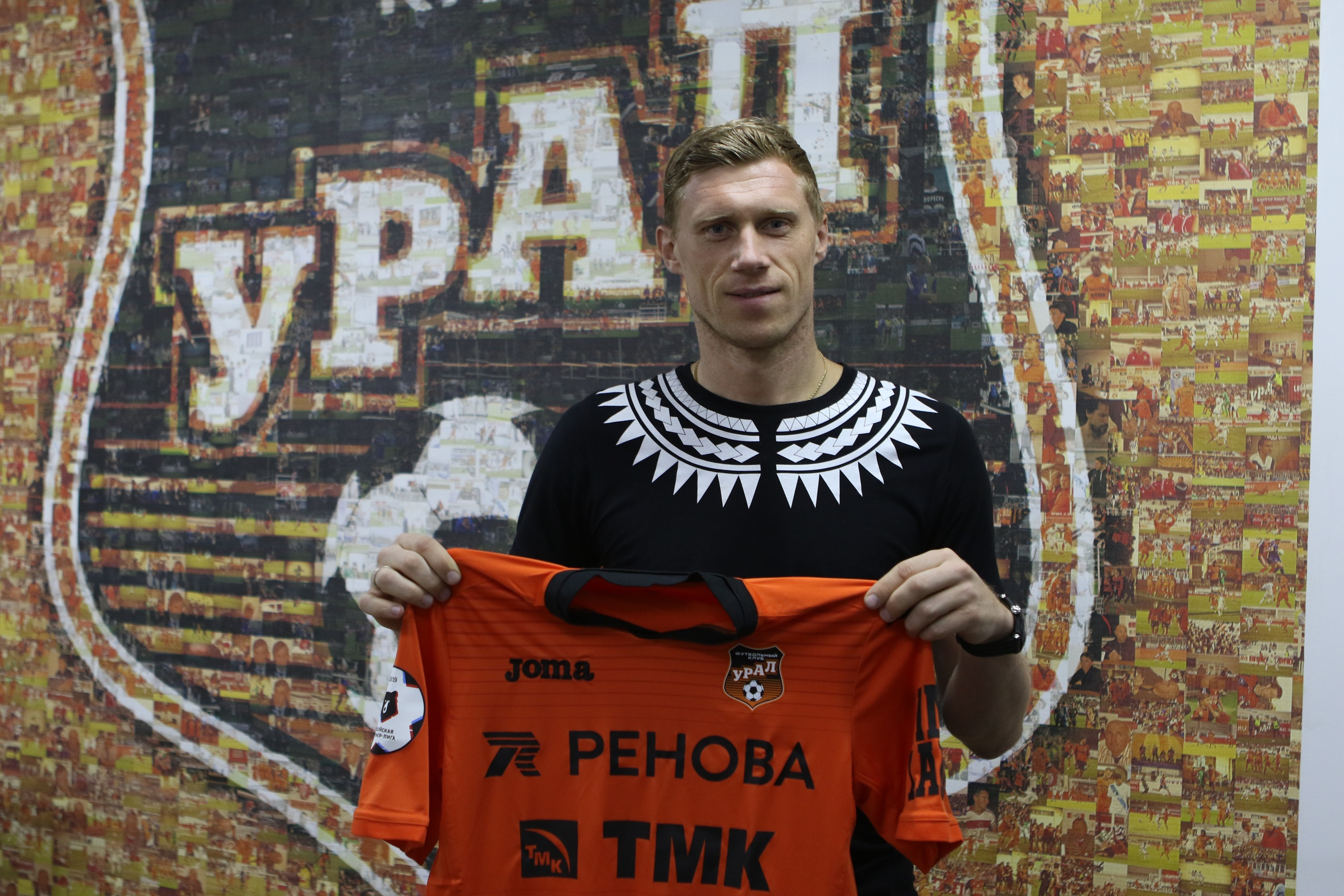 Контракт с Павлом рассчитан на год
