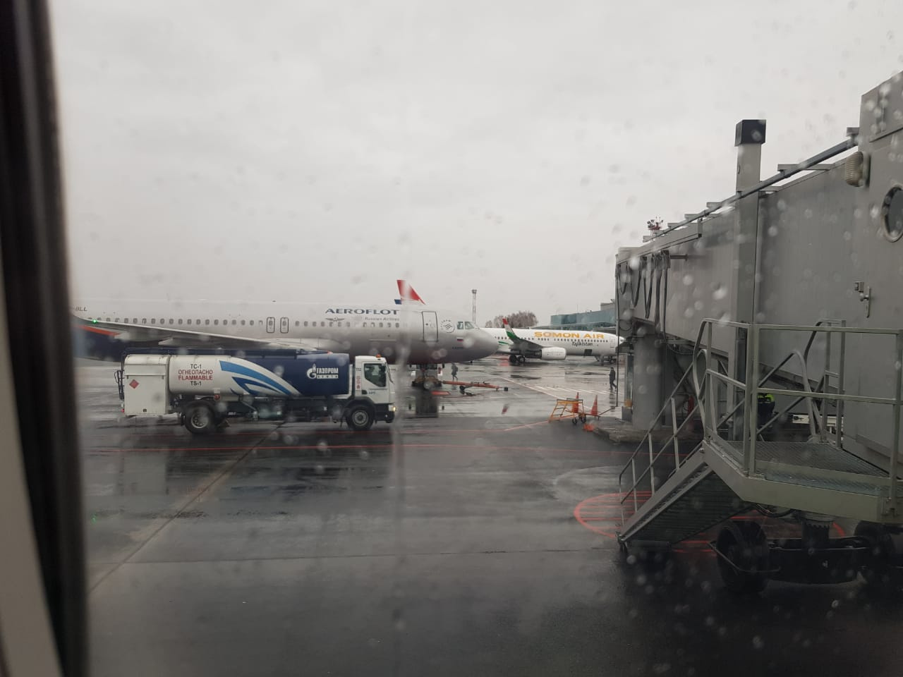 самолет не смог взлететь. Dc-8 шереметьево. самолет не смог взлететь. самолет не смог взлететь. самолет таджикистан.