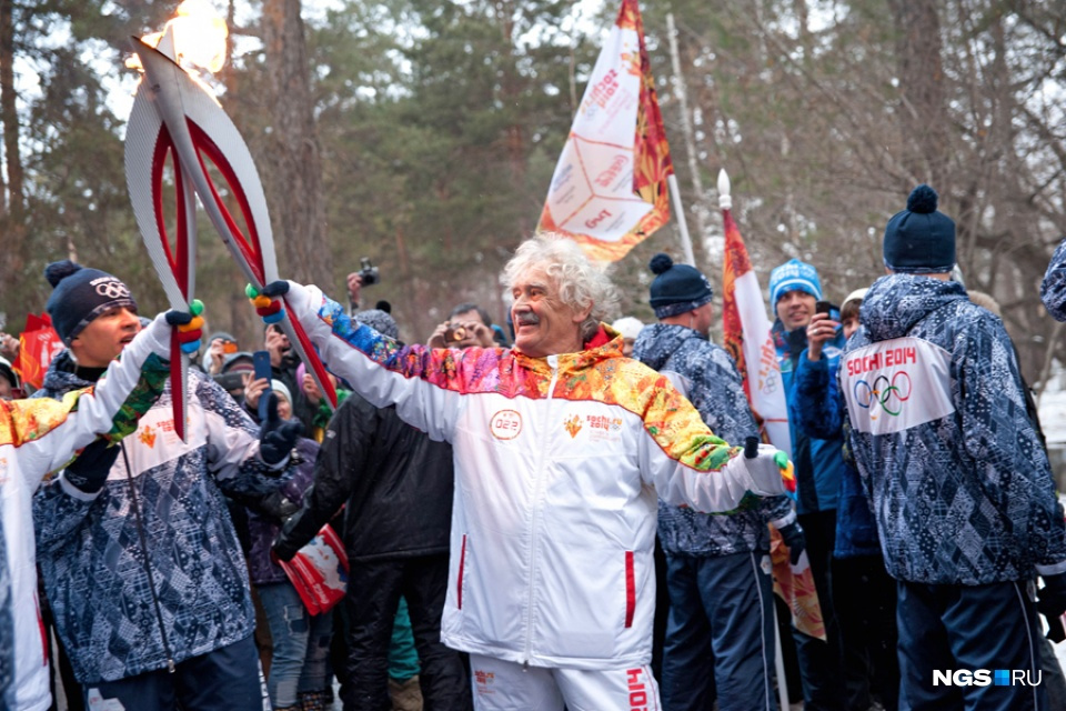 Эстафета Олимпийского огня прошла в Новосибирске шесть лет назад