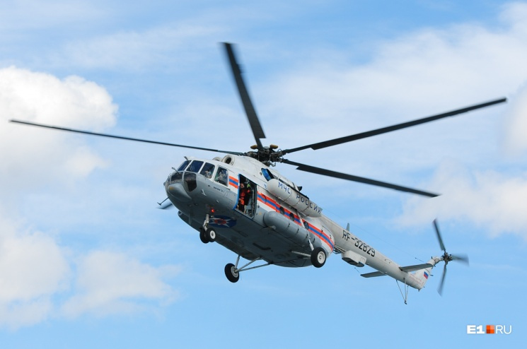 Для поиска пропавших туристов МЧС использовало вертолет