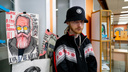 Стены вместо холста: видеоистория про уличного художника, который раскрашивает Архангельск
