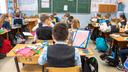 Берут по два класса: в Самаре и Тольятти не хватает учителей начальных классов
