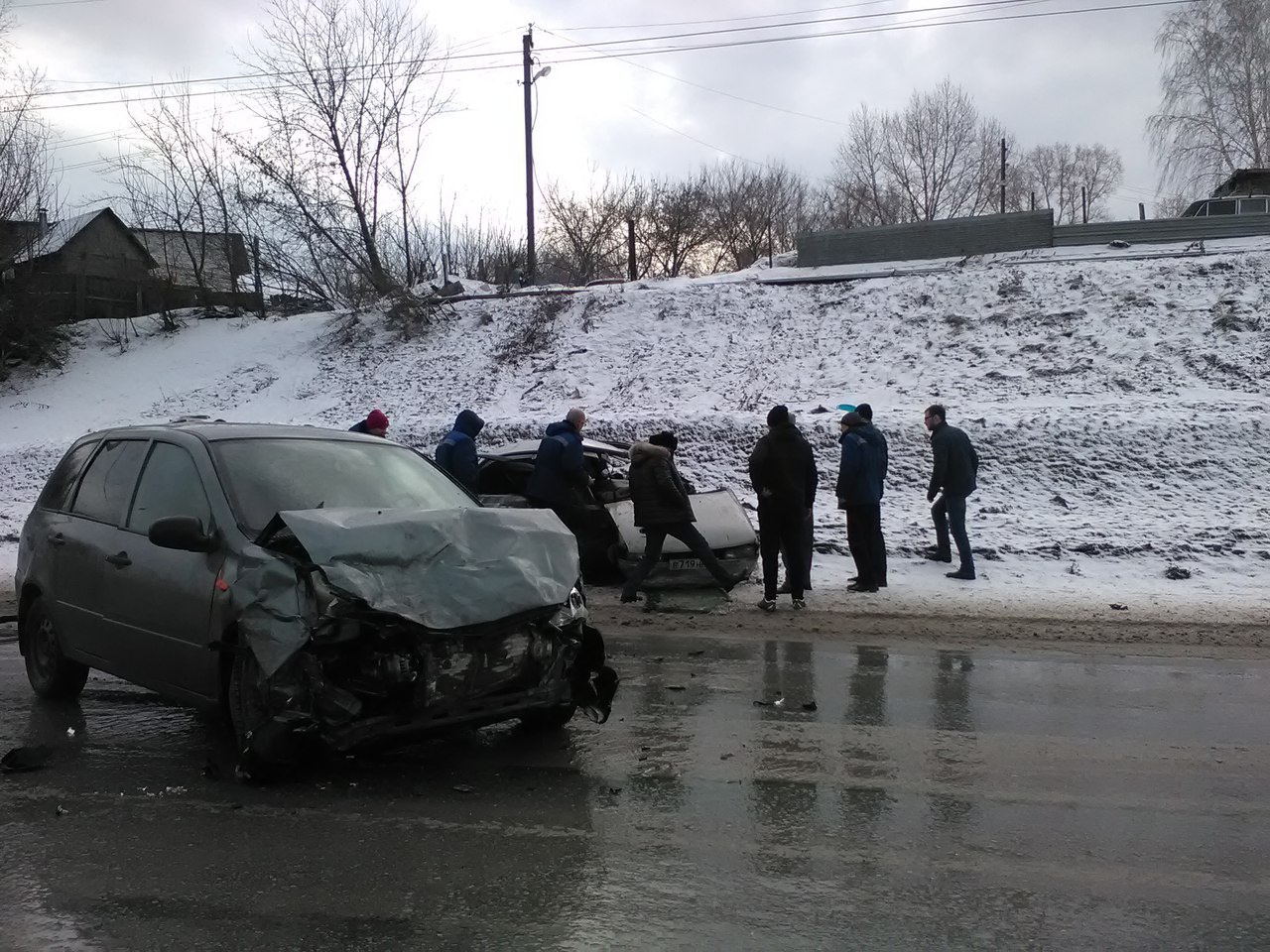 В больницу попали четыре участника ДТП В больницу попали четыре участника ДТП