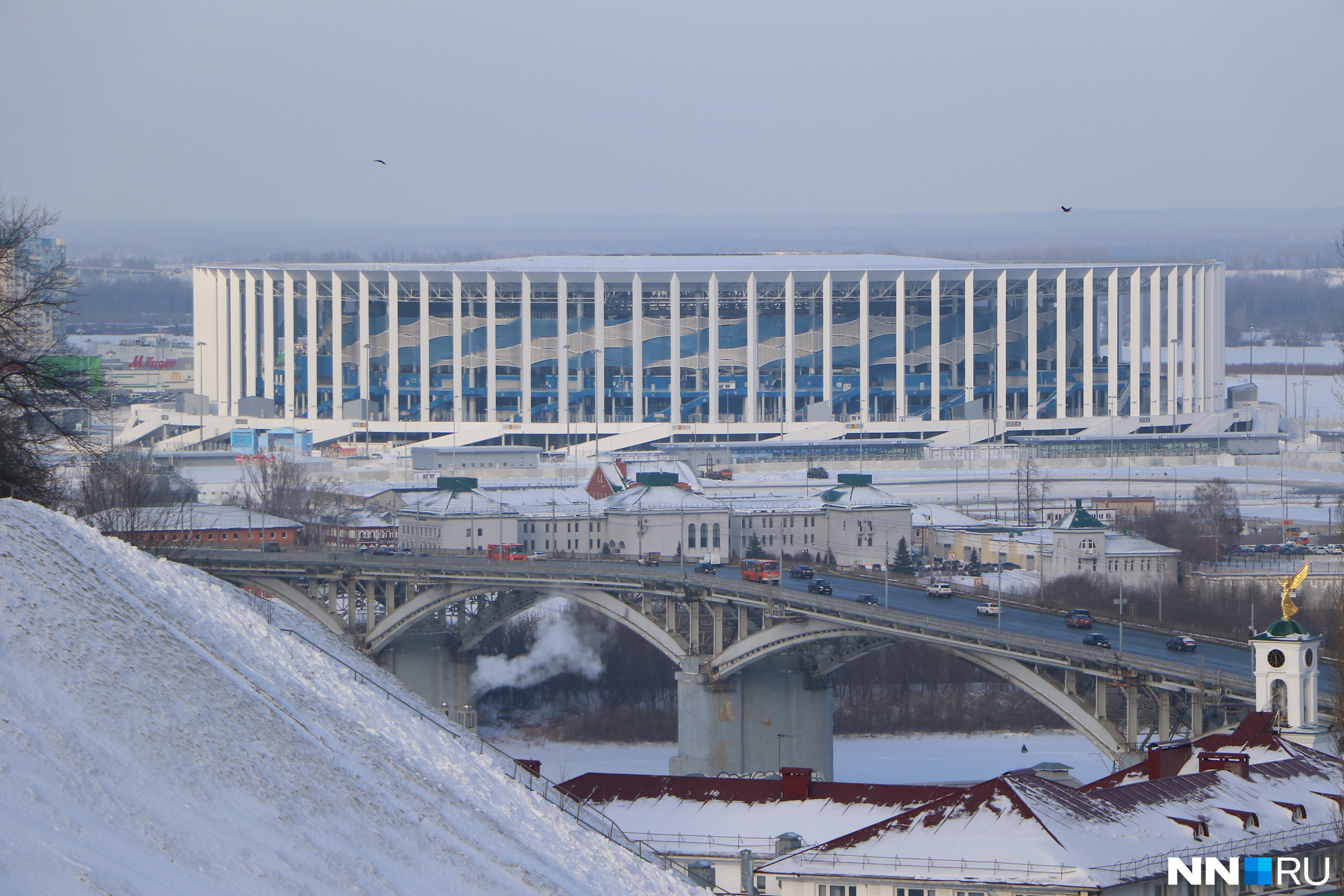 В нижнем новгороде проходит. Стадион Нижний Новгород 2020. Стадион Нижний Новгород и сотрудники. Нижний Новгород до и после. Новгород 10 декабря 55.