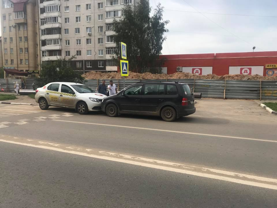 Ярославец будет судиться с такси Ярославец будет судиться с такси