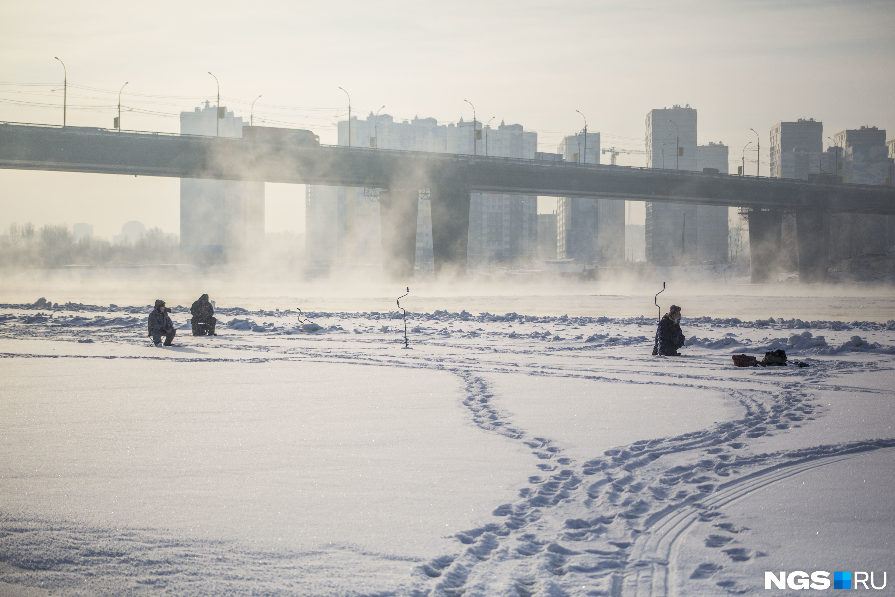 МЧС пригрозило рыбакам штрафами за выход на лёд