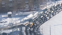 Из-за перевернувшегося на Московском шоссе грузовика в Самаре изменили движение автобусов