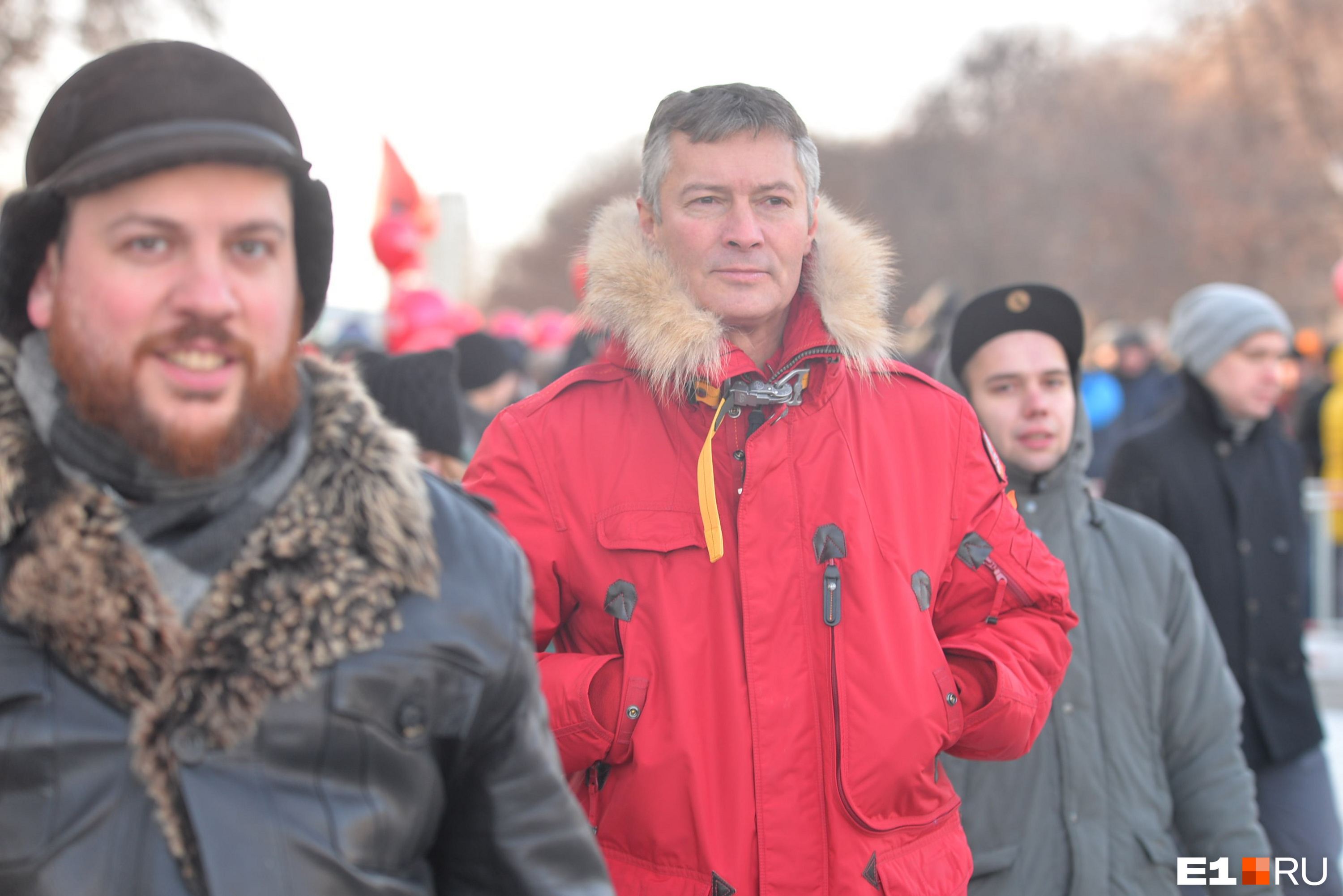 Ройзман маршем прошёл с бастующими