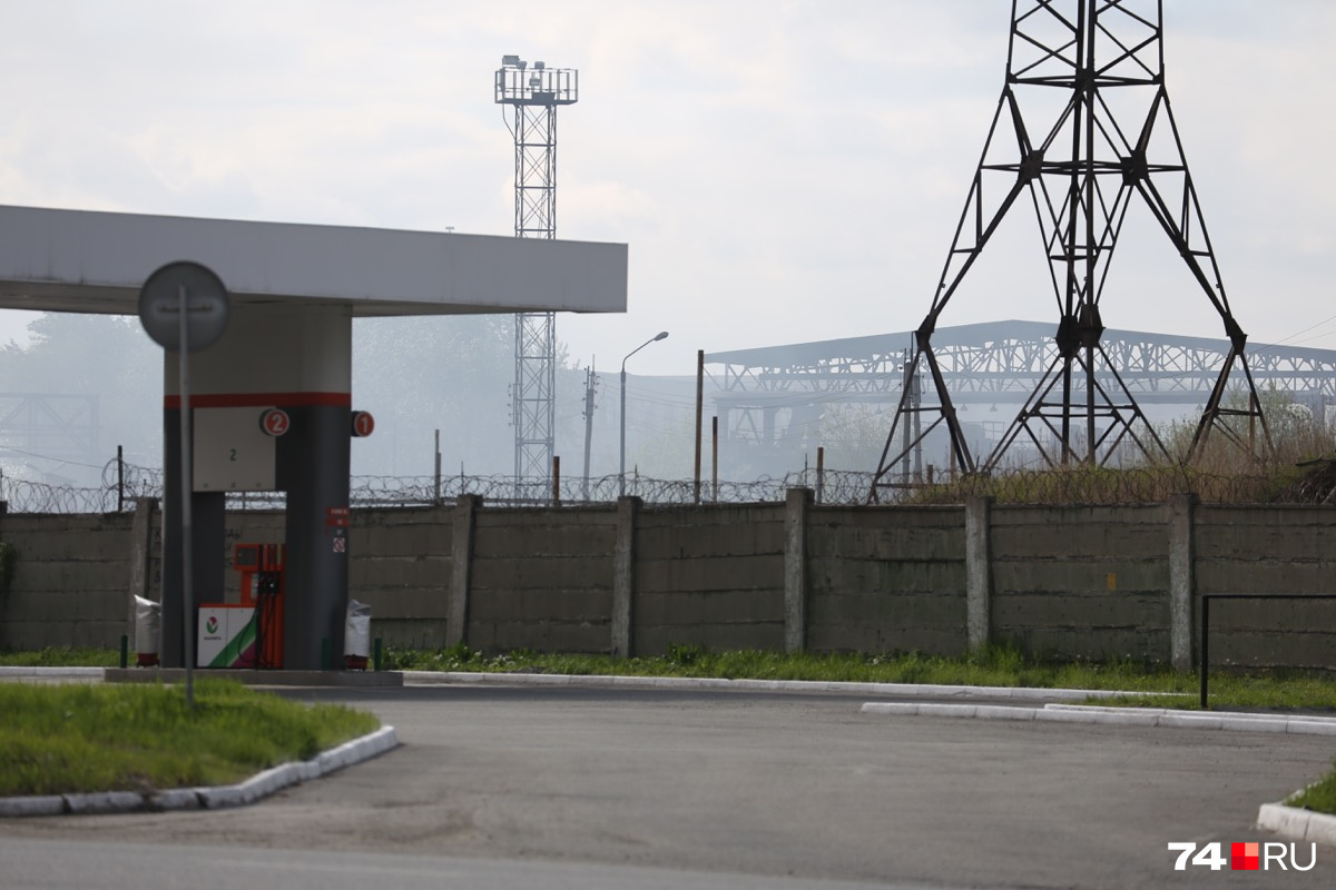 Специалисты Росприроднадзора зафиксировали на ЧЭМК превышение нормы выброса диоксида серы в три раза Специалисты Росприроднадзора зафиксировали на ЧЭМК превышение нормы выброса диоксида серы в три раза