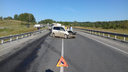 Выехавший на встречку грузовик устроил смертельную аварию на трассе под Новосибирском