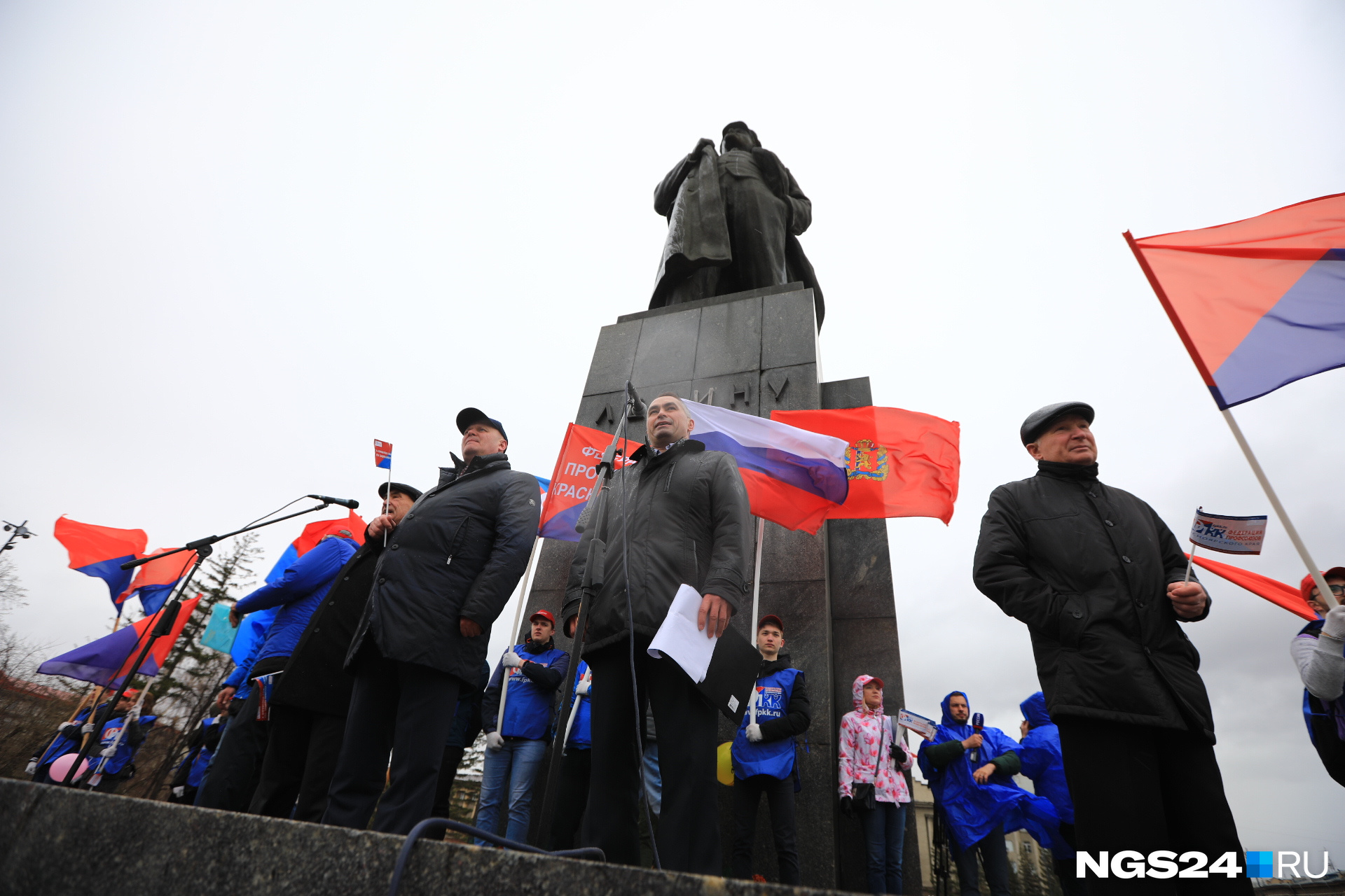 После10-минутной речи митинг был распущен