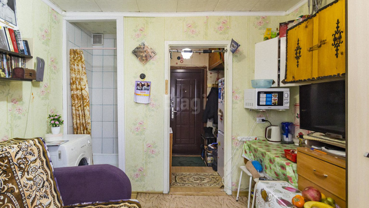 Душ в комнате и кухня на двух «квадратах»: как выглядят самые маленькие квартиры в Екатеринбурге