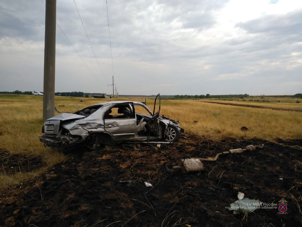 Погода в волгоградская область еланский. Авария в Еланском районе Волгоградской области. ДТП В Еланском районе Волгоградской области. ДТП В Елани Волгоградской области. Происшествия в Волгоградской обл Еланский район.