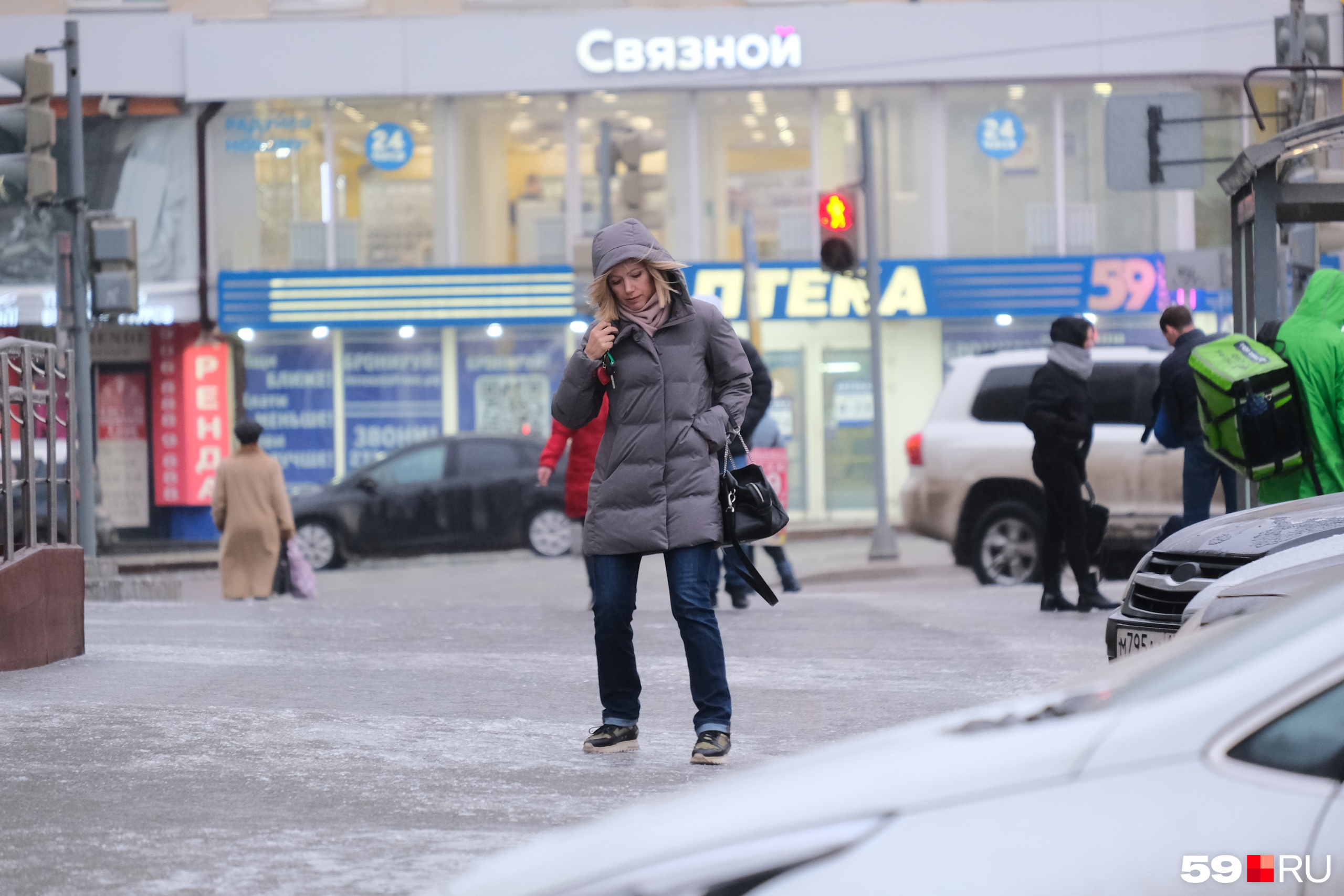 На машине сегодня проще, но до нее еще надо дойти На машине сегодня проще, но до нее еще надо дойти