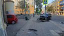 В Самаре Hyundai вылетел на тротуар после столкновения с Mercedes-Benz и сбил пешехода